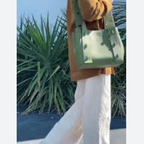 EUC DAGNE DOVER TOKYO TOTE - Picture 3 of 9